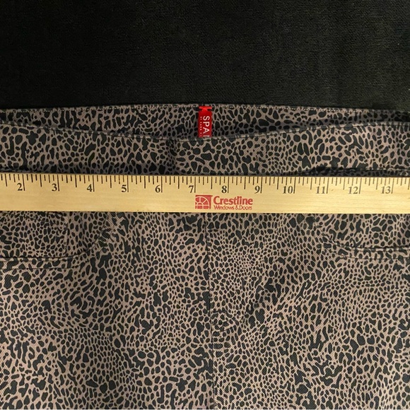Spanx size medium animal print‎ jeggings - Picture 4 of 11